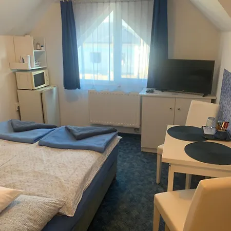 Napfeny Apartment *